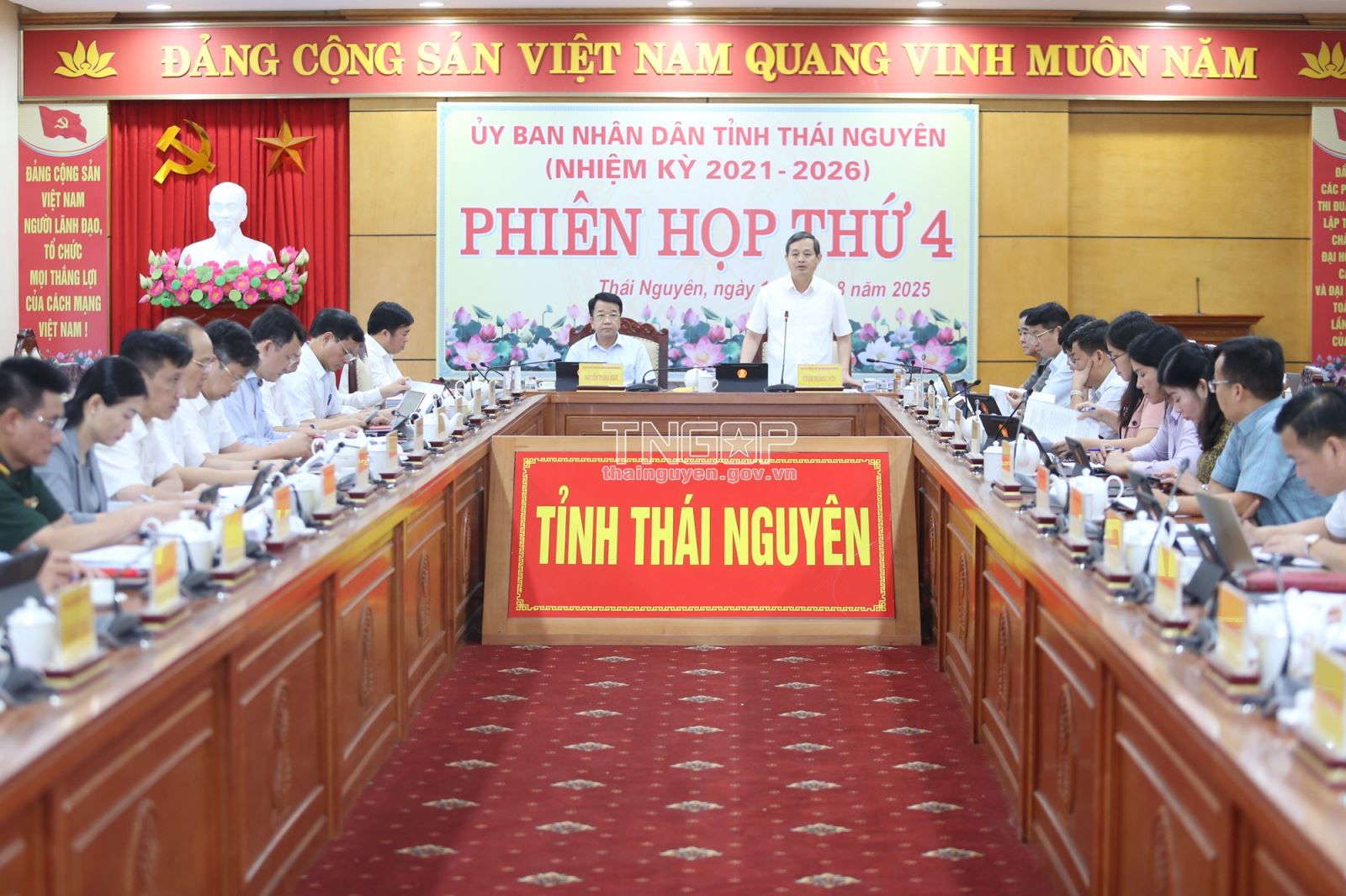 Quyết tâm hoàn thành mục tiêu tăng trưởng đã đề ra